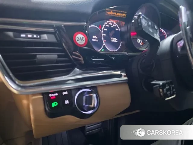 Porsche Panamera (971) 2018 Белый из Кореи, фото 2