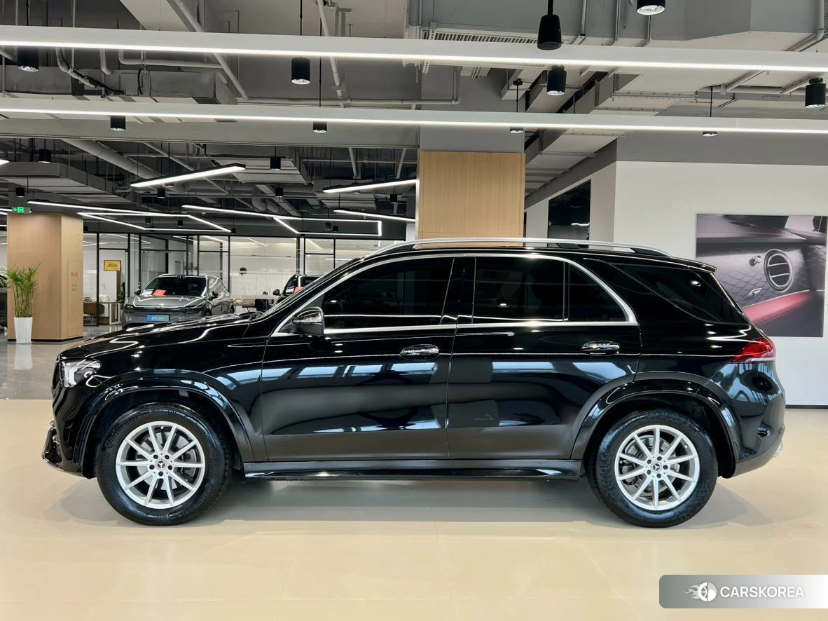 Mercedes-Benz GLE (import) 2020 Черный из Китая, фото 2