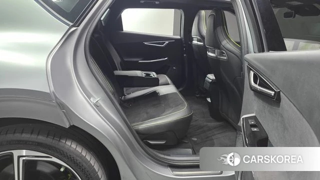 Kia EV6 2023 Серый из Кореи, фото 2