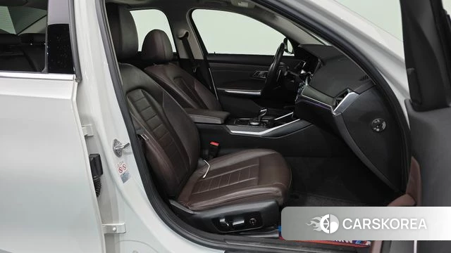 BMW 3 Series (G20) 2019 Белый из Кореи, фото 2