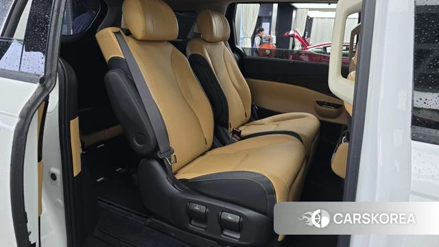 Kia Carnival 4th generation 2023 Белый из Кореи, фото 2