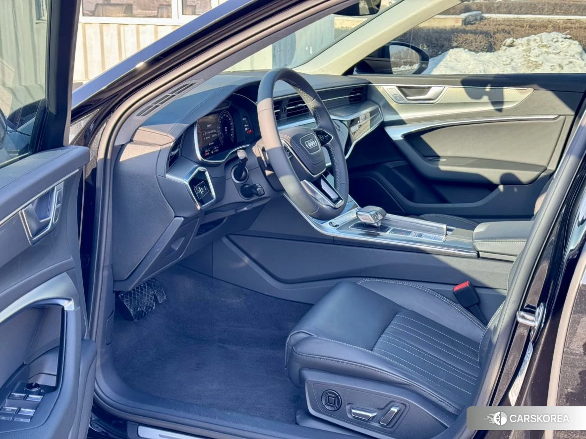 Audi A6L 2022 Черный из Китая, фото 2
