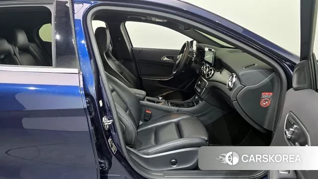 Mercedes-Benz GLA-Class X156 2018 Синий из Кореи, фото 2