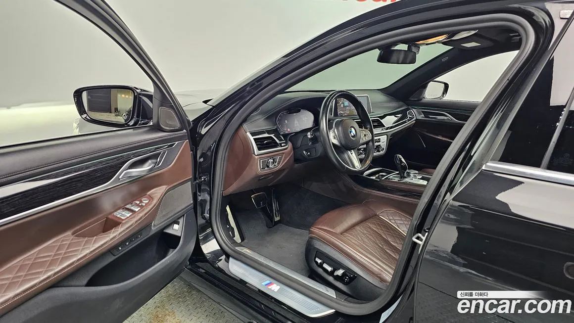 BMW 7 Series (G11) 2020 Черный из Кореи, фото 2