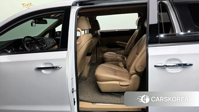 Kia The New Carnival 2018 Белый из Кореи, фото 2