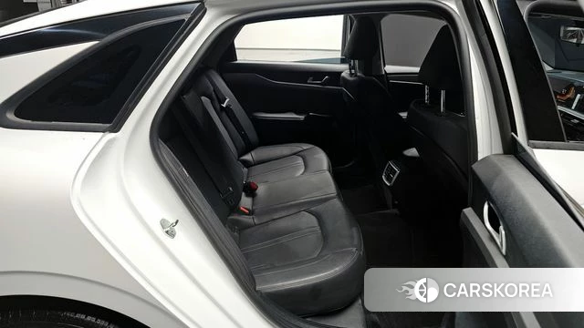 Kia The New K5 3rd generation 2024 Белый из Кореи, фото 2
