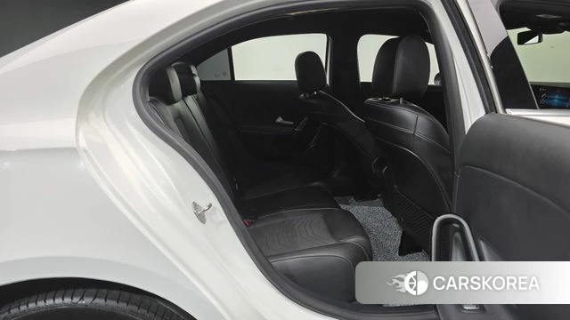 Mercedes-Benz A-Class W177 2020 Белый из Кореи, фото 2
