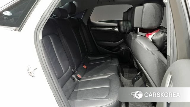 Audi New A3 2018 Белый из Кореи, фото 2