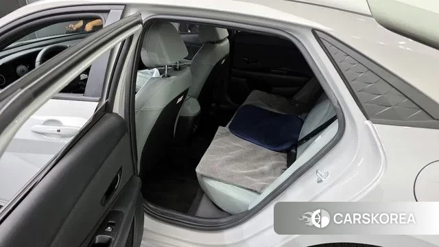 Hyundai The New Avante (CN7) 2023 Серый из Кореи, фото 2