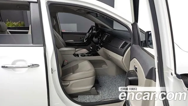 Kia The New Carnival 2019 Белый из Кореи, фото 2