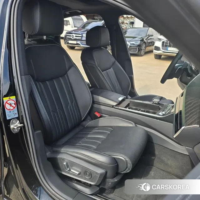 Audi A6 (C8) 2022 Черный из Кореи, фото 2