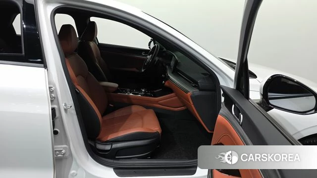 Kia The New K5 3rd generation 2024 Белый из Кореи, фото 2
