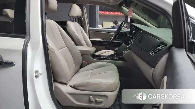 Kia The New Carnival 2019 Белый из Кореи, фото 2