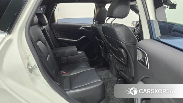 Mercedes-Benz B-Class W246 2018 Белый из Кореи, фото 2