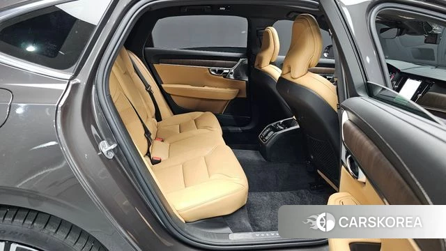 Volvo S90 2024 Серый из Кореи, фото 2