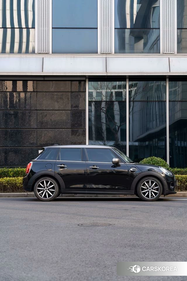 MINI MINI 2021 Черный из Китая, фото 2