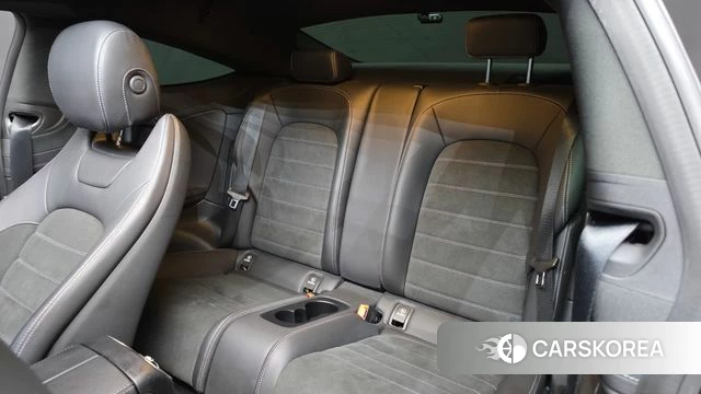 Mercedes-Benz C-Class W205 2023 Черный из Кореи, фото 2