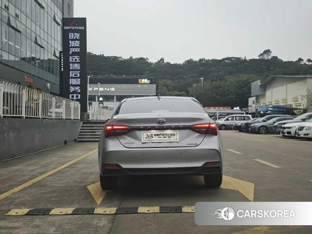 Toyota Asian dragon 2023 Серебристо-серый из Китая, фото 2