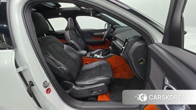 Volvo XC40 2020 Белый из Кореи, фото 2