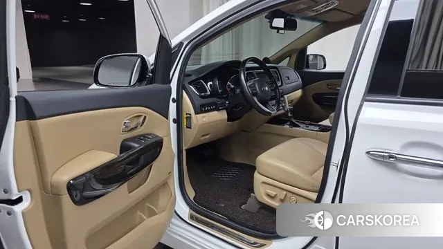 Kia The New Carnival 2018 Белый из Кореи, фото 2