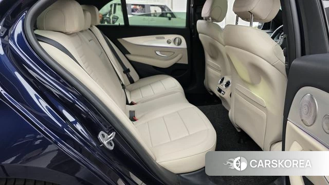 Mercedes-Benz E-Class W213 2021 Синий из Кореи, фото 2