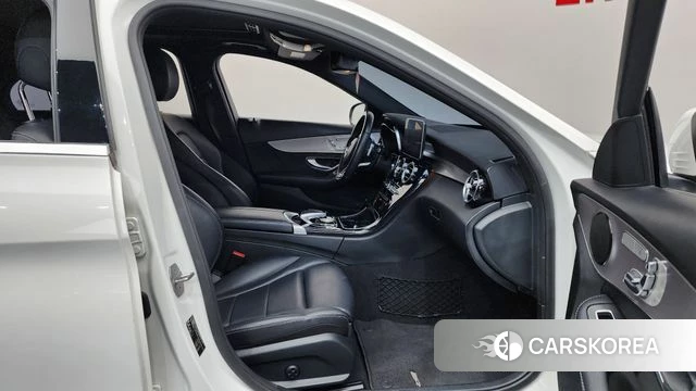 Mercedes-Benz C-Class W205 2018 Белый из Кореи, фото 2