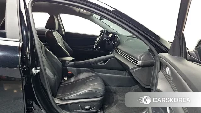 Hyundai Avante (CN7) 2022 Черный из Кореи, фото 2