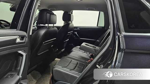 Volkswagen Tiguan second Generation 2018 Черный из Кореи, фото 2