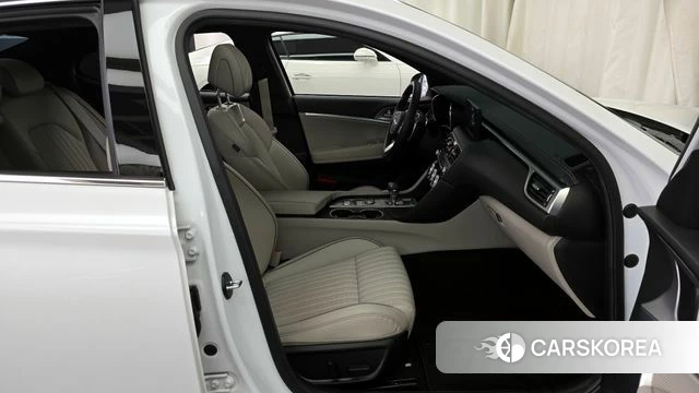 Genesis The New G70 2022 Белый из Кореи, фото 2