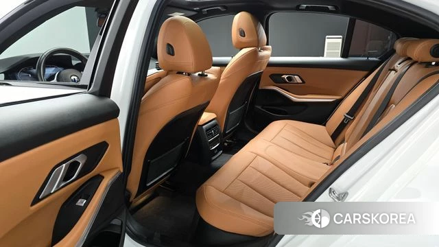 BMW 3 Series (G20) 2022 Белый из Кореи, фото 2
