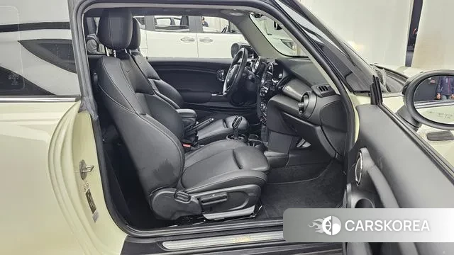 Mini Cooper 2020 Жемчужный цвет из Кореи, фото 2