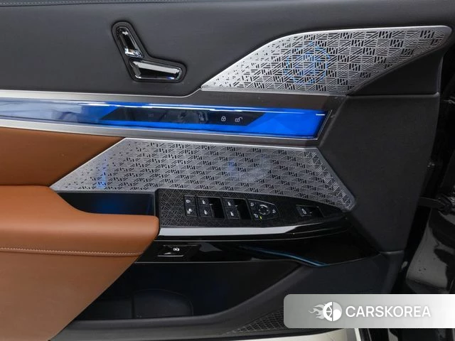 BMW i7 (G70) 2023 Черный из Кореи, фото 2