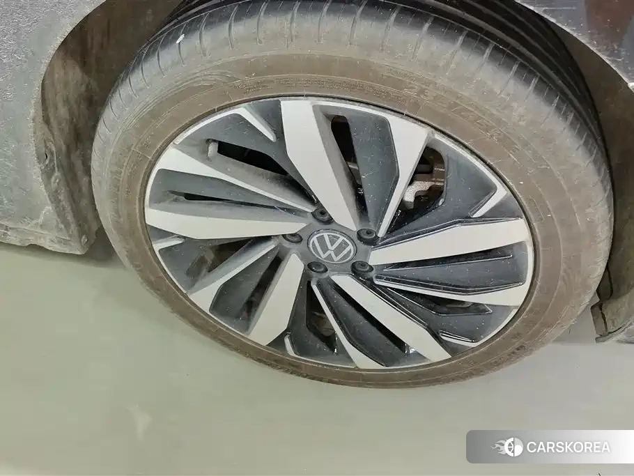 Volkswagen Passat 2024 Черный из Китая, фото 2