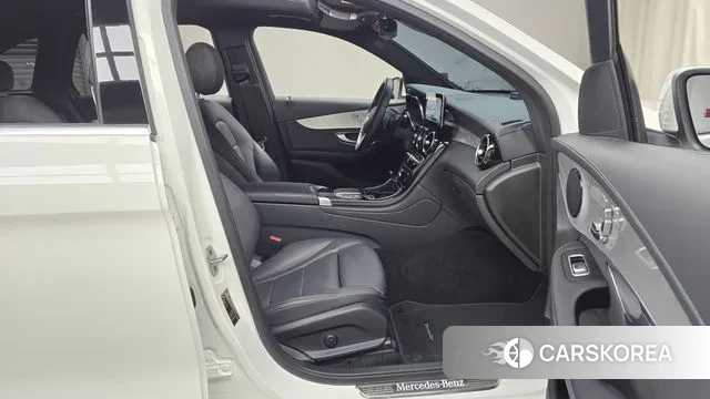 Mercedes-Benz GLC-Class X253 2021 Белый из Кореи, фото 2