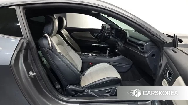 Ford Mustang 7th Generation 2024 Серый из Кореи, фото 2