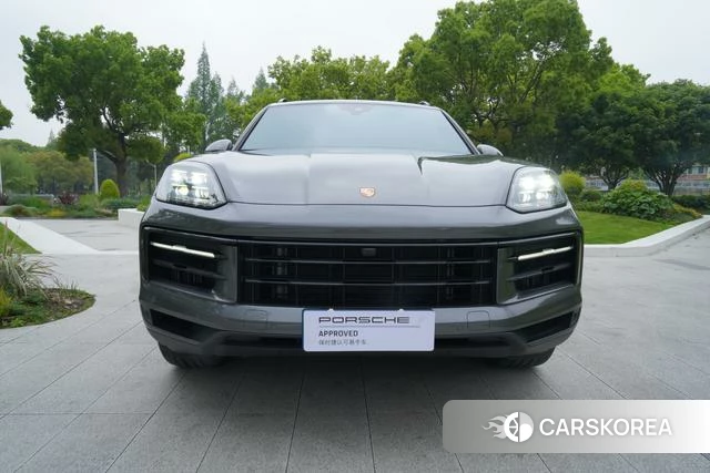 Porsche Cayenne 2025 Темно-серый из Китая, фото 2