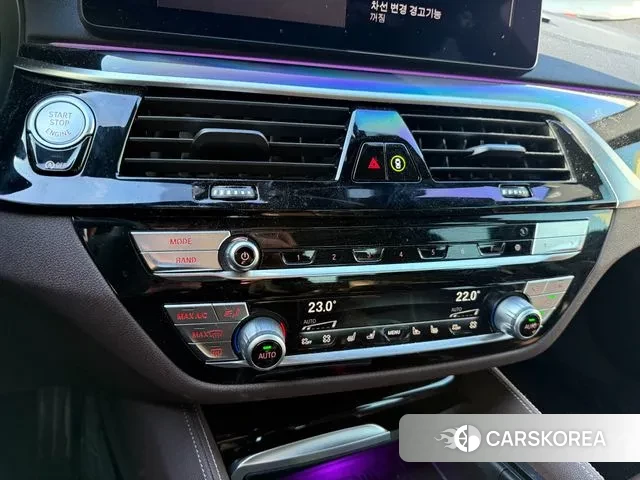 BMW 5 Series (G30) 2023 Черный из Кореи, фото 2