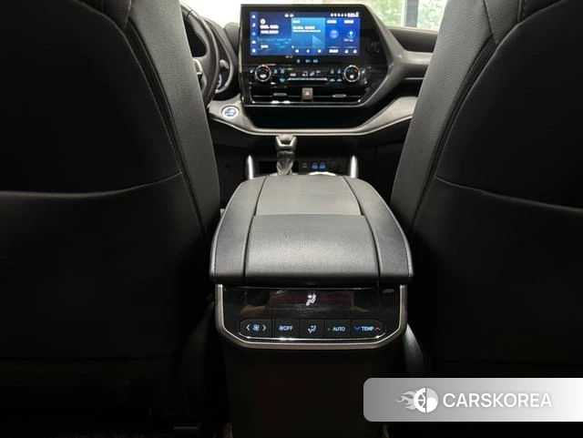 Toyota Crown Lufang 2022 Белый из Китая, фото 2