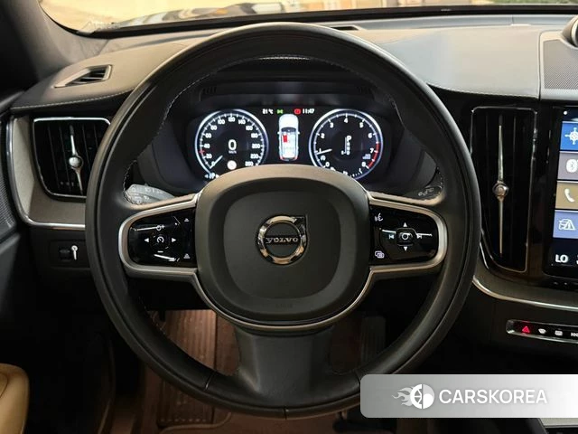 Volvo XC60 second Generation 2020 Черный из Кореи, фото 2