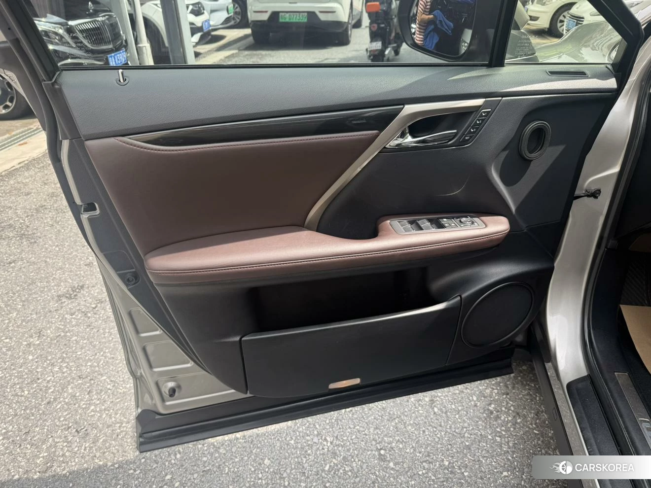 Lexus RX 2021 Серебристо-серый из Китая, фото 2