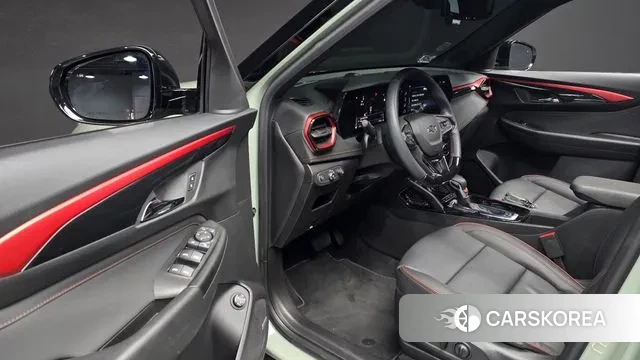 Chevrolet (GM Daewoo) The New Trail Blazer 2023 Темно-зеленый из Кореи, фото 2