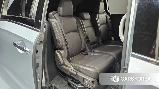 Honda Odyssey 2018 Серебряный из Кореи, фото 2