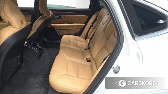 Volvo S90 2023 Белый из Кореи, фото 2