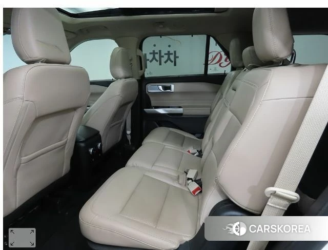 Ford Explorer 6th Generation 2021 Белый из Кореи, фото 2