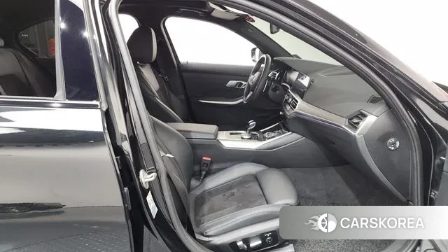 BMW 3 Series (G20) 2020 Черный из Кореи, фото 2