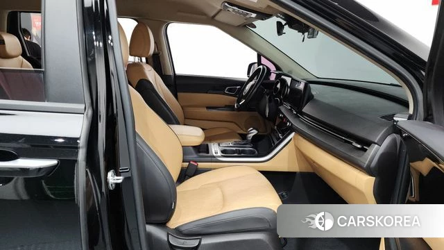 Kia Carnival 4th generation 2021 Черный из Кореи, фото 2