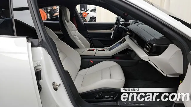 Porsche Taycan 2022 Белый из Кореи, фото 2