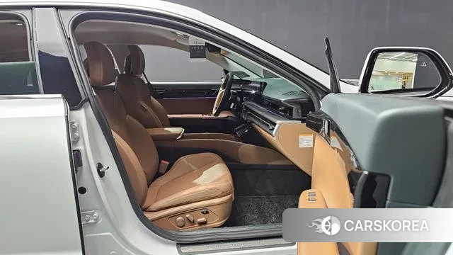 Hyundai Grandeur Hybrid (GN7) 2023 Белый из Кореи, фото 2