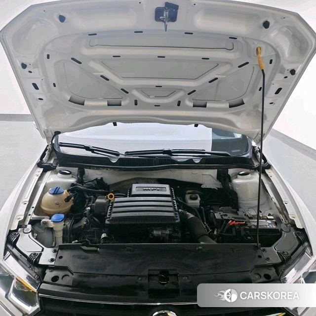 Volkswagen Bora 2023 Белый из Китая, фото 2