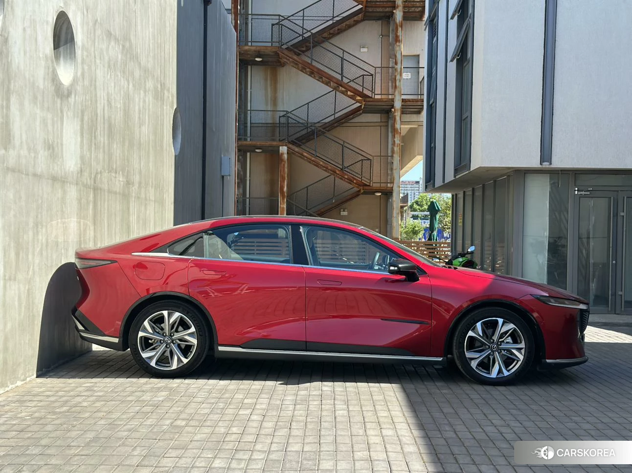 Mazda EZ-6 2024 Красный из Китая, фото 2